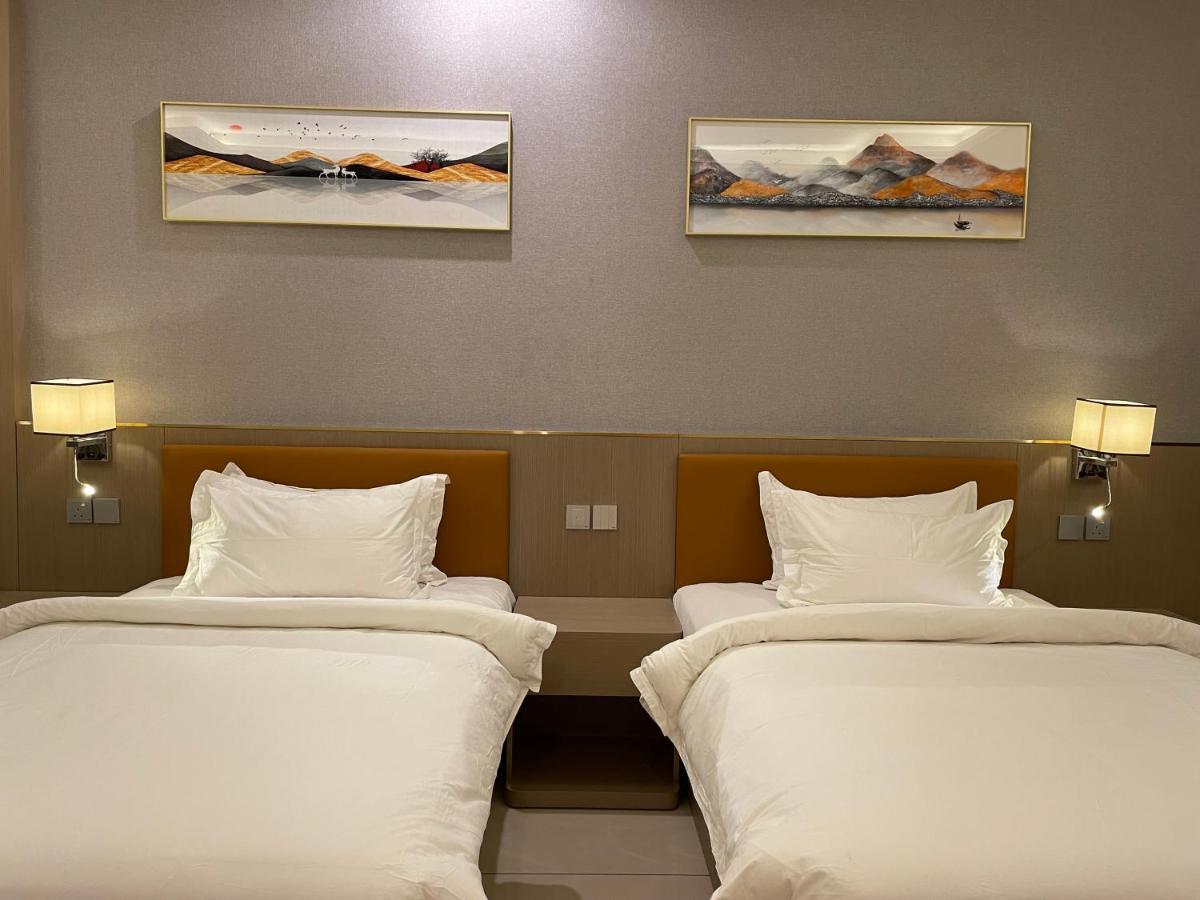 Season Inn Hotel_Al Hail Seeb Eksteriør billede